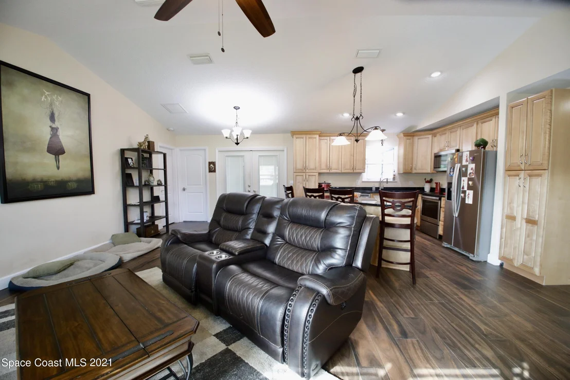 Photo of 9026 85th Place