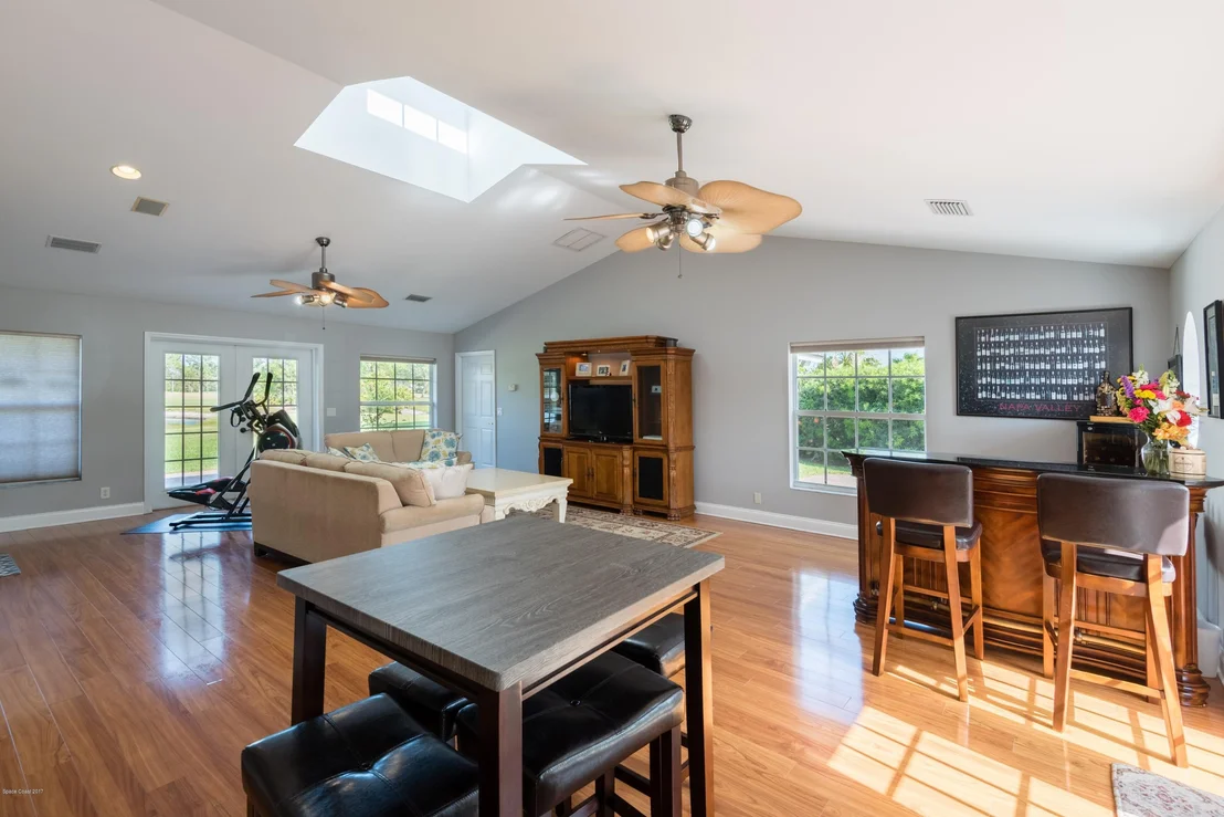 Photo of 491 Pine Needles Court