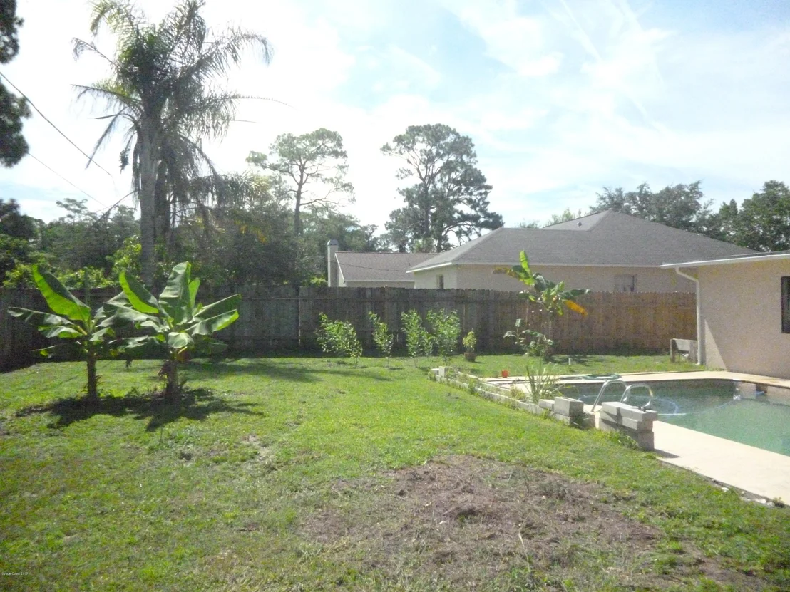 Photo of 1239 Packer Road SE