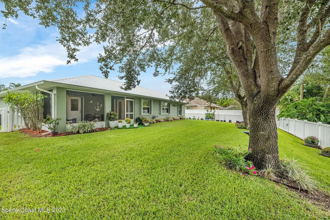 Photo of 468 Biscayne Lane