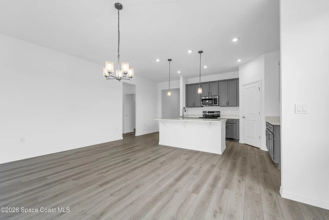 Photo of 1012 Banff Drive NE
