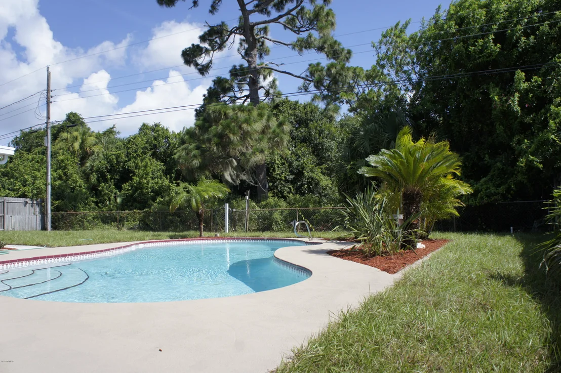 Photo of 2392 Lorna Drive