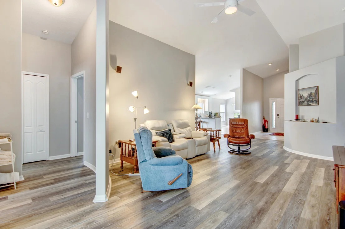 Photo of 7257 Broderick Drive