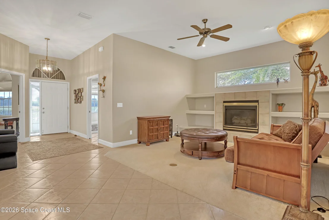 Photo of 2410 Golf Vista Boulevard