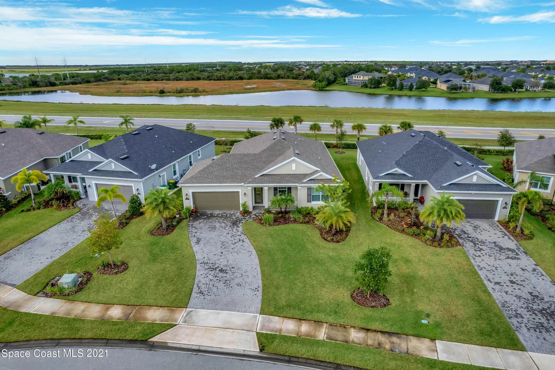 Photo of 7357 Bluemink Lane