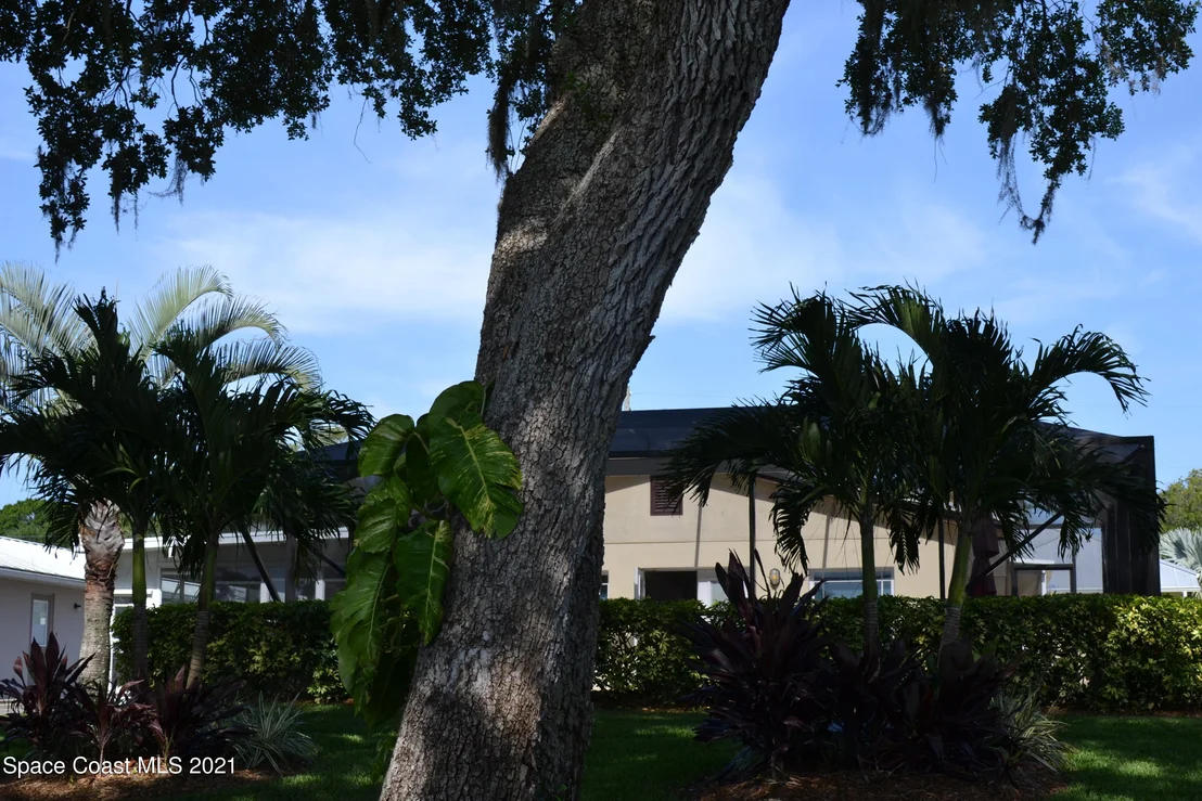 Photo of 9816 Riverview Drive