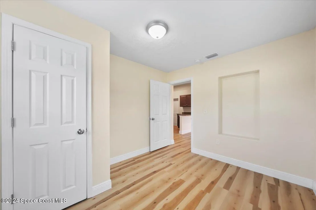 Photo of 2651 Pineapple Avenue
