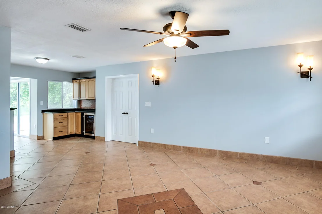 Photo of 925 Arabella Lane