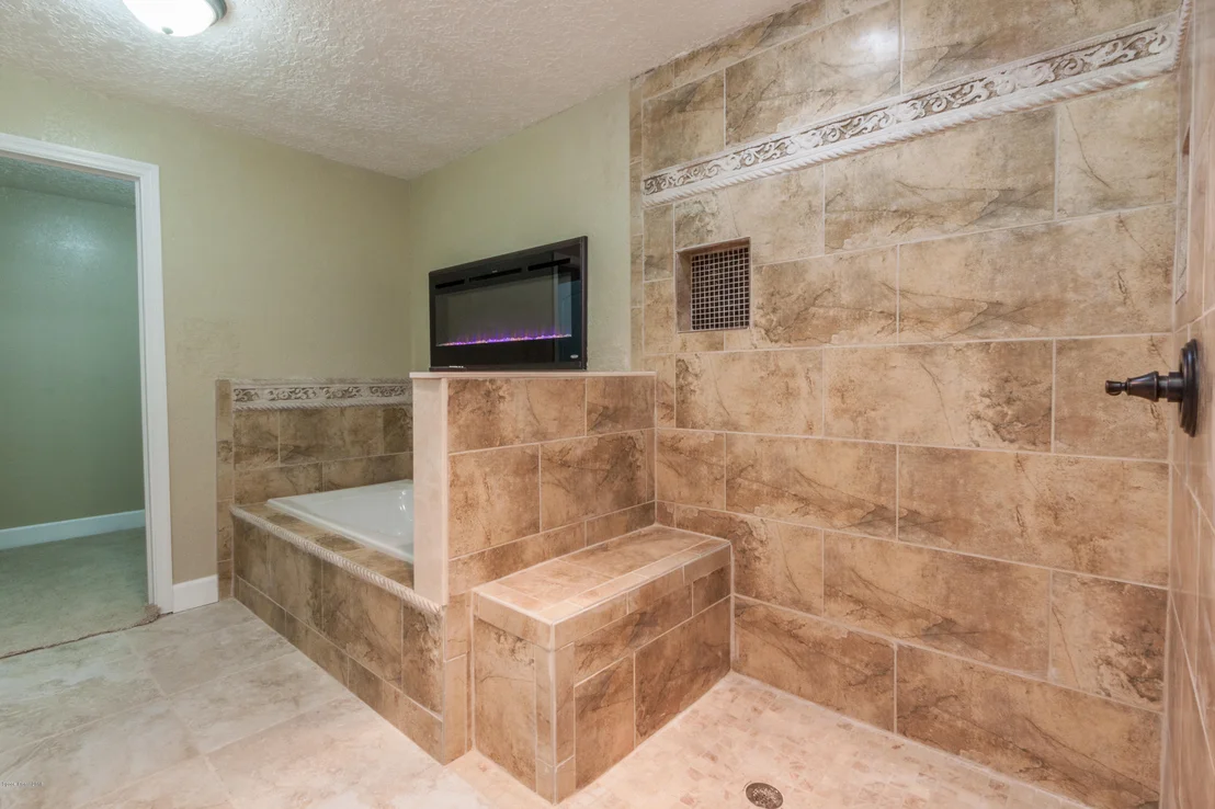 Photo of 8583 Sheridan Road
