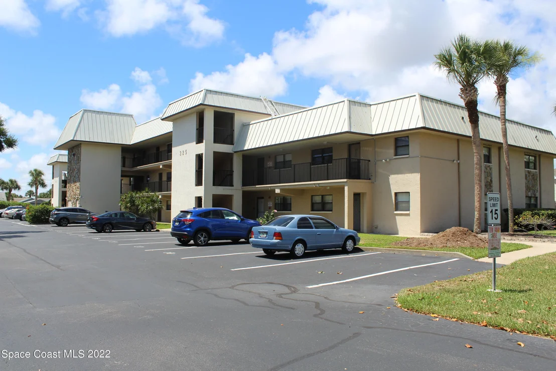 Photo of Unit 1128 at 325 Tangle Run Boulevard