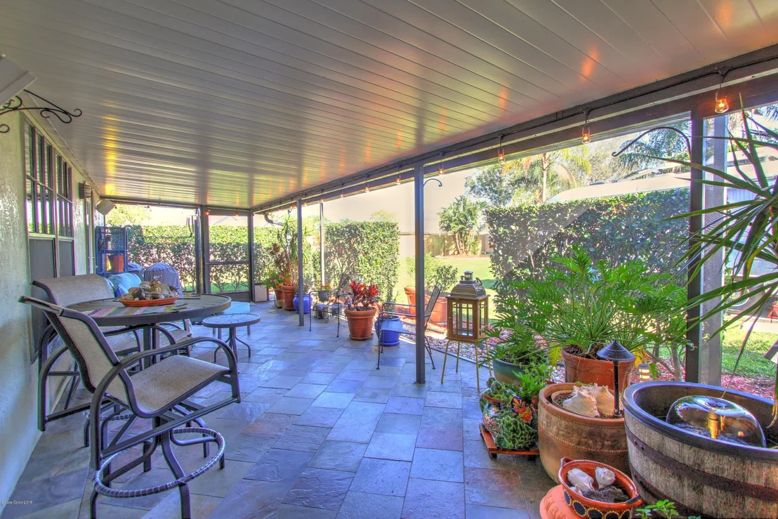 Photo of 1237 Lakeview Drive