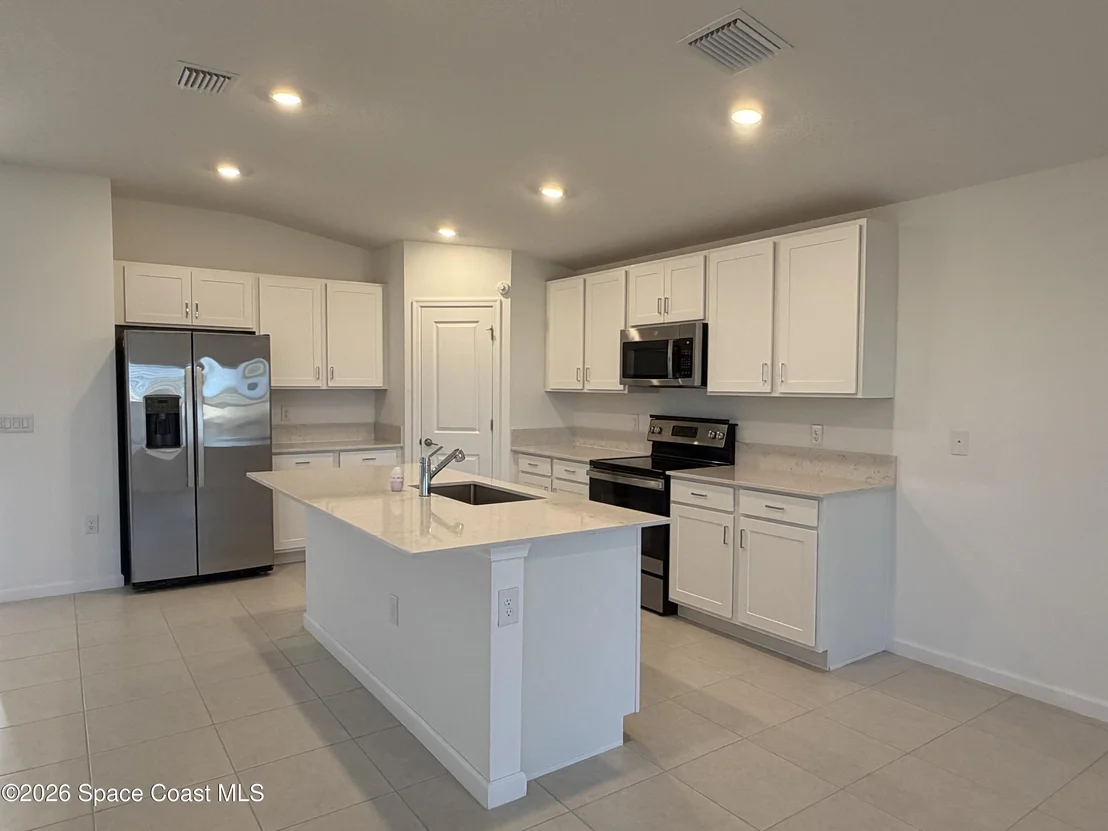 Photo of 675 Dockside Drive SW