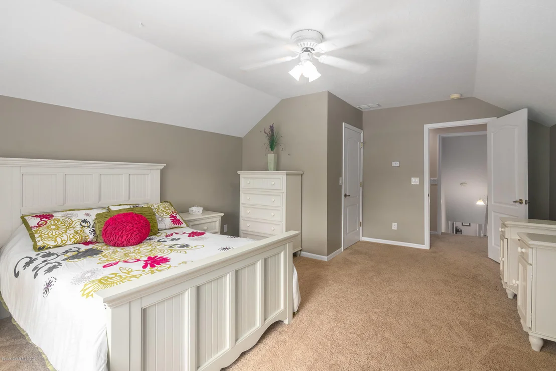 Photo of 5755 Sheffield Place