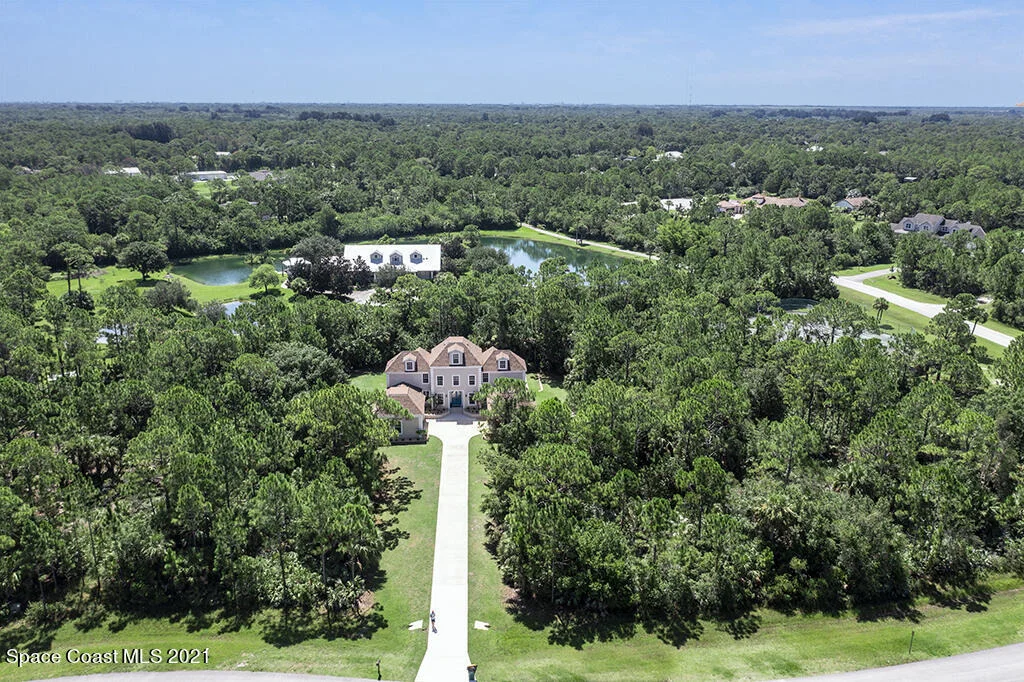 Photo of 5545 Willoughby Drive