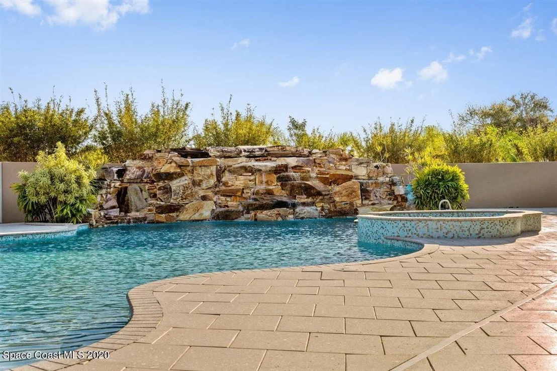Photo of 924 Derby Lane