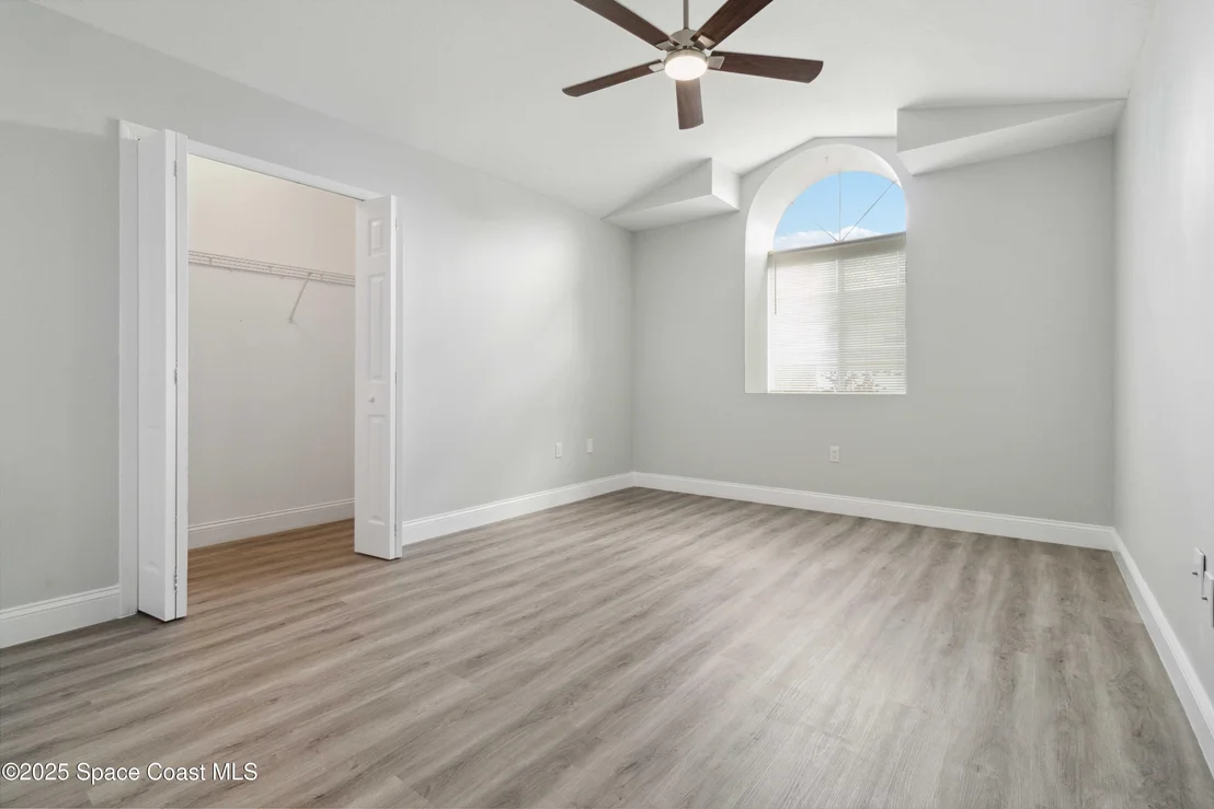 Photo of 906 S S Fork Circle