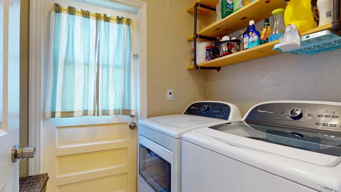Photo of 112 E Haven Drive