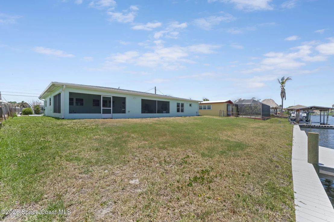 Photo of 465 Cardinal Drive