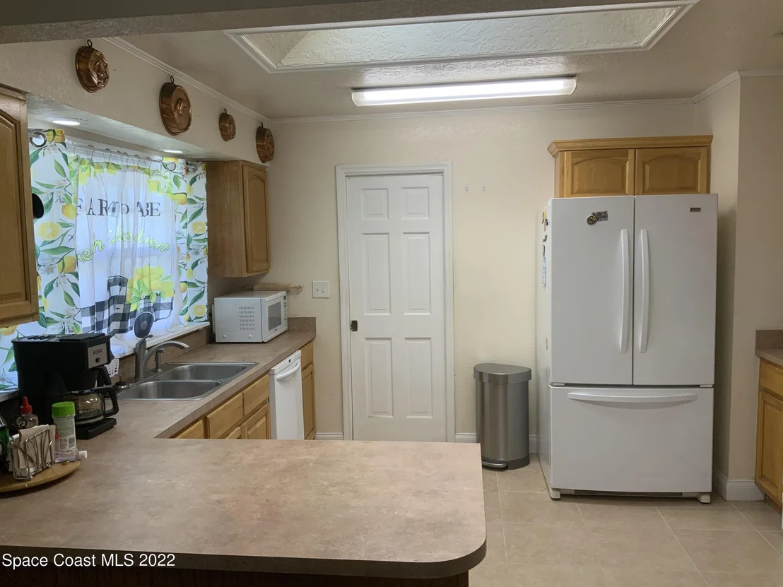Photo of 697 Atlas Avenue NE