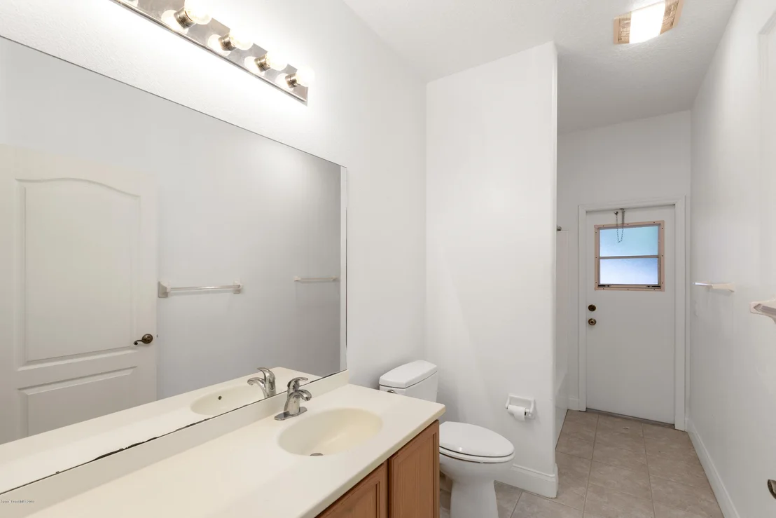 Photo of 1600 Bridgeport Circle
