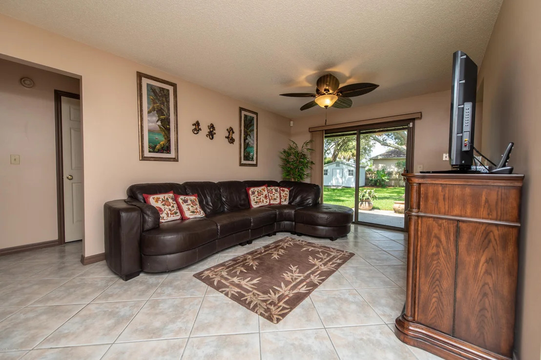 Photo of 1870 Oakwood Trail
