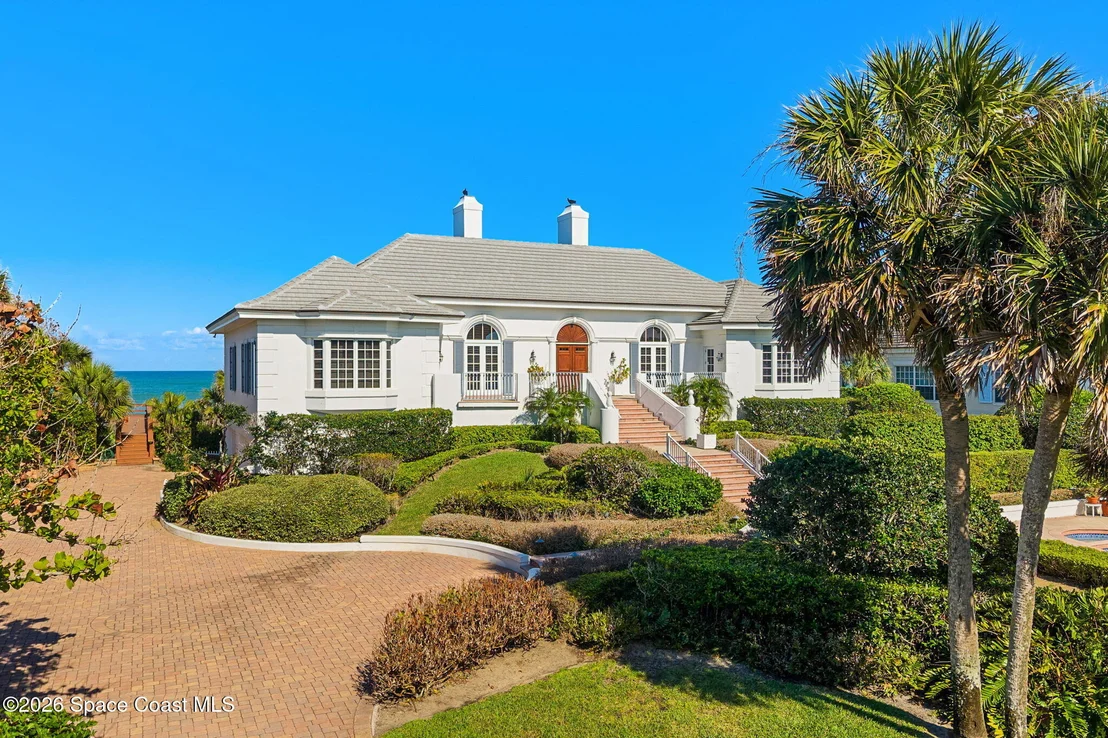 Photo of 680 Ocean Road