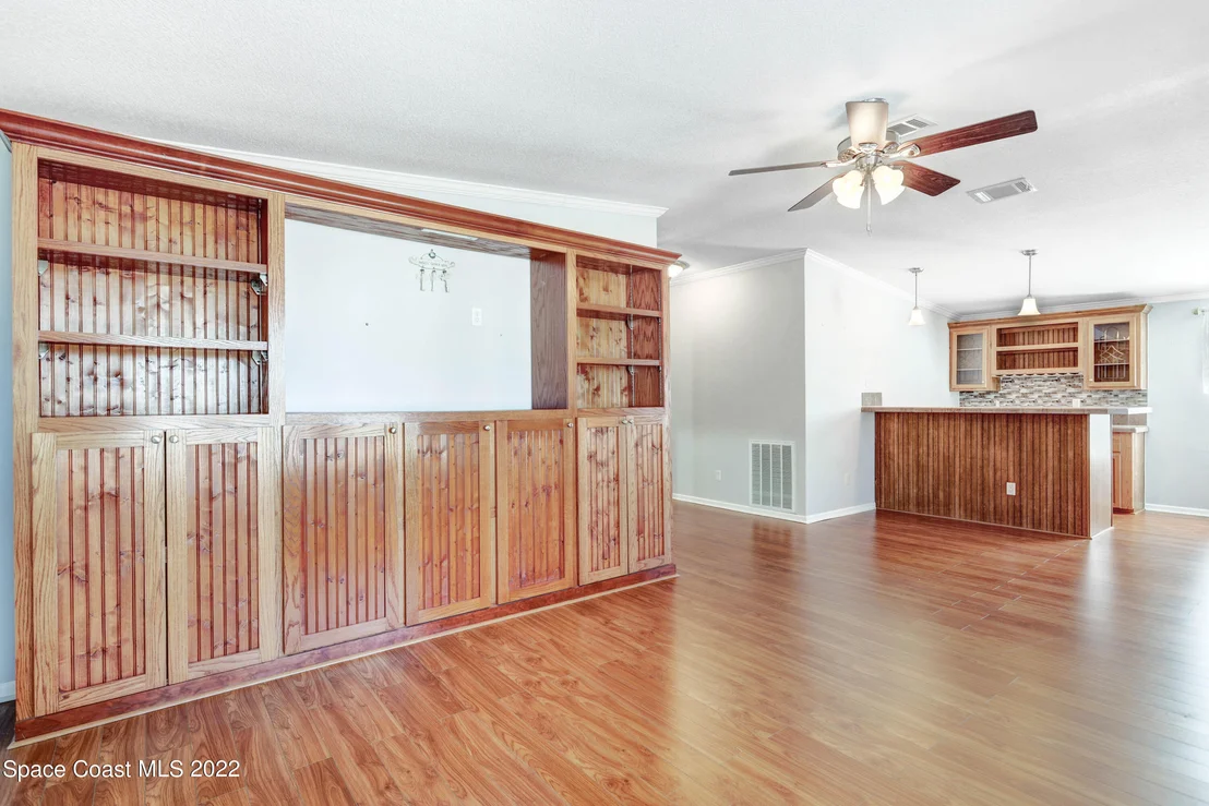 Photo of 2353 Coconut Palm Drive NE