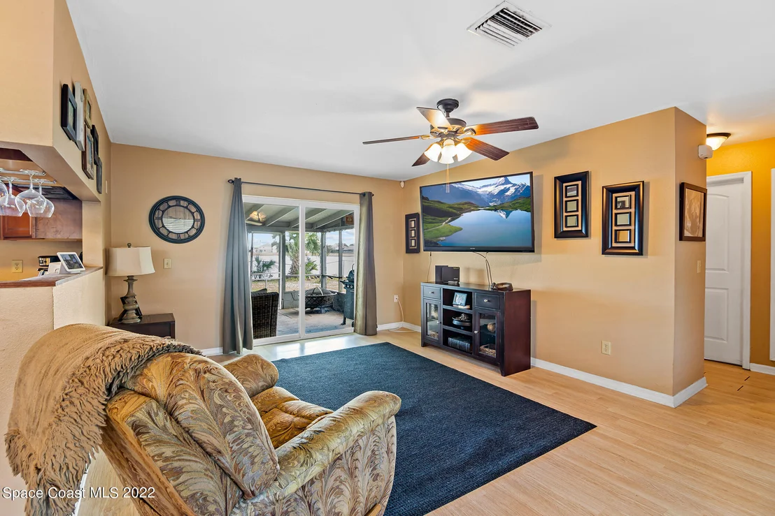 Photo of 1280 Estridge Drive