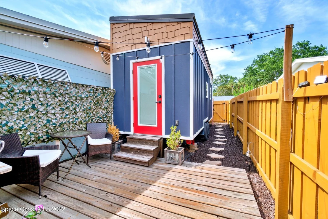 Photo of 130 Oakledge Drive