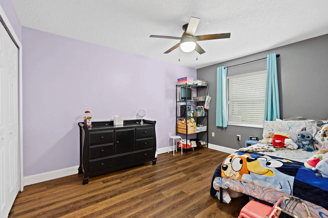 Photo of 810 Knecht Road NE