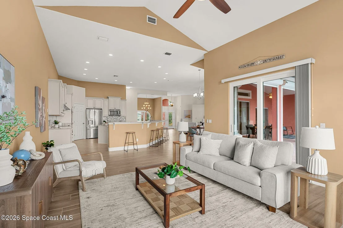 Photo of 327 Island Drive