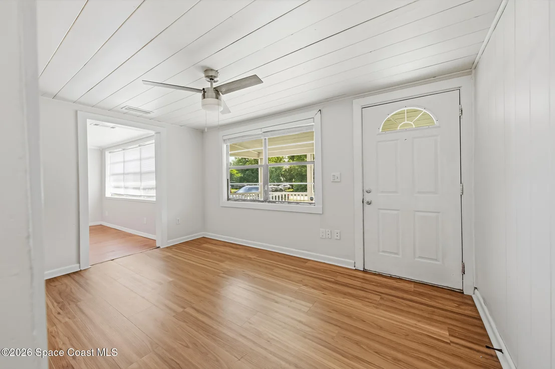 Photo of 355 Pine Avenue