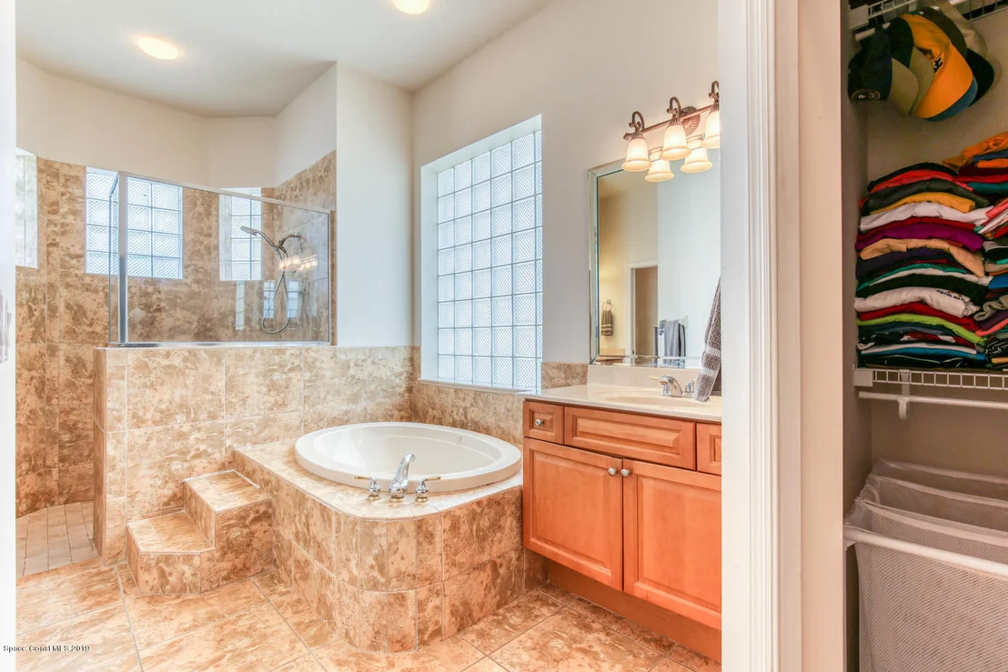 Photo of 979 Warbler Court