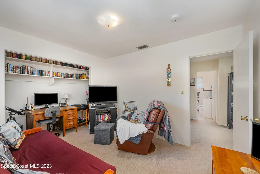 Photo of 643 Cocoanut Grove Avenue