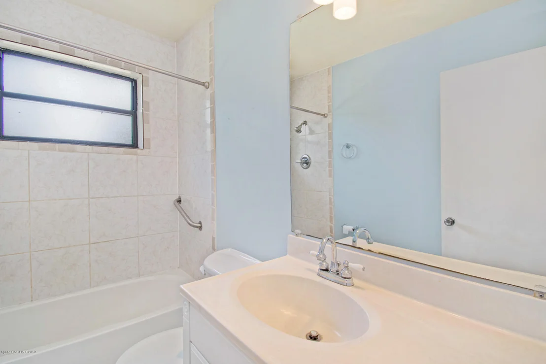 Photo of 445 Cinnamon Drive