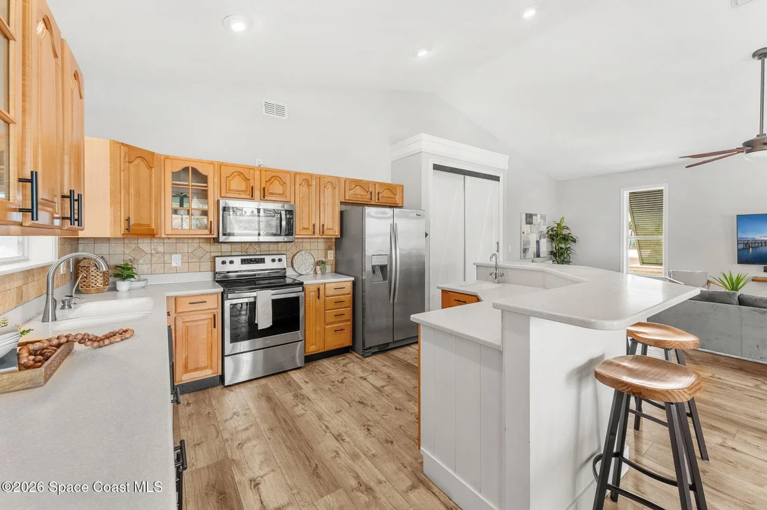 Photo of 301 7th Avenue