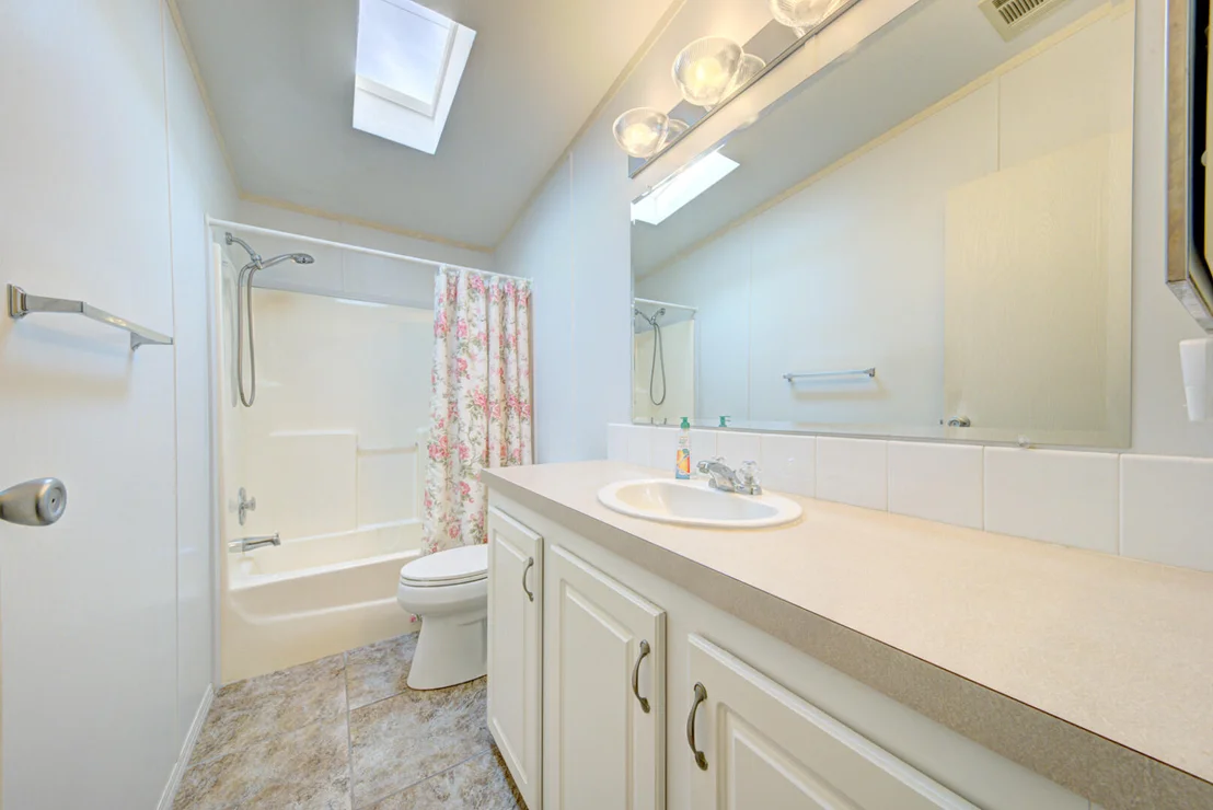 Photo of 665 Outer Drive