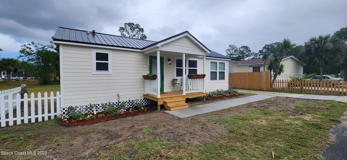 Photo of 209 Teal Drive