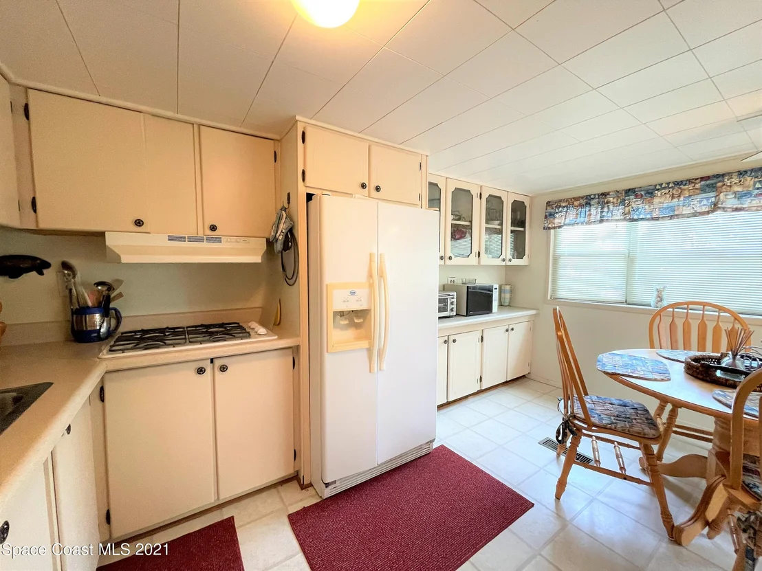 Photo of 735 Barefoot Boulevard