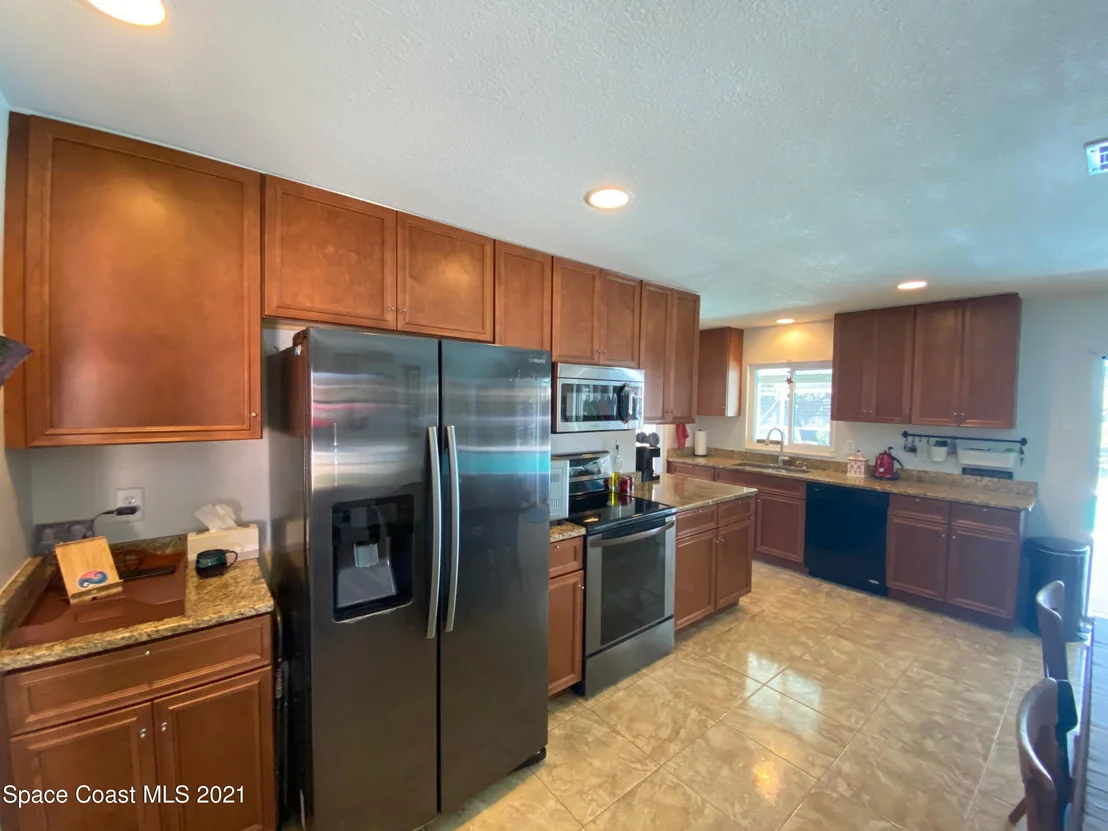 Photo of 740 Burman Lane NE