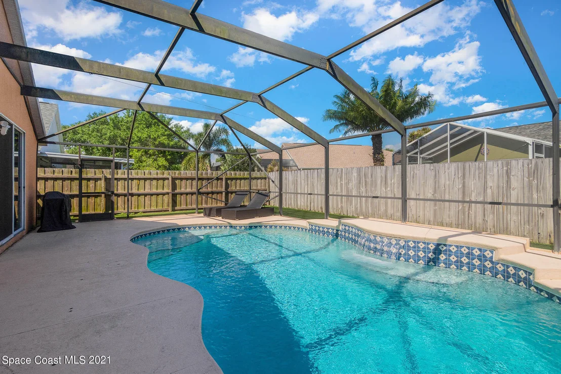 Photo of 892 Shaw Circle