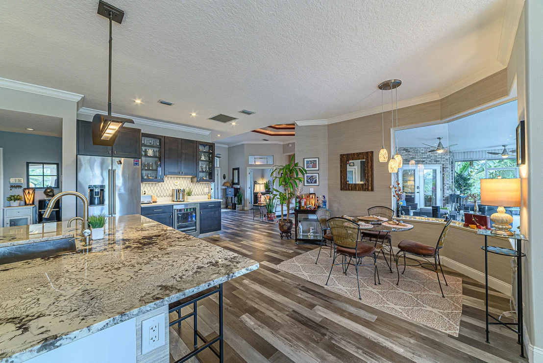 Photo of 4434 Long Lake Road