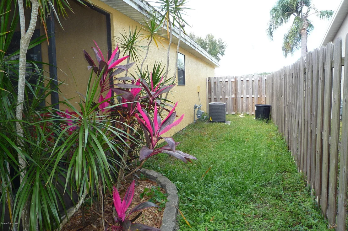 Photo of 7237 Hammock Lakes Drive
