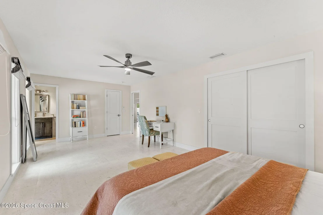 Photo of 207 Riverside Drive
