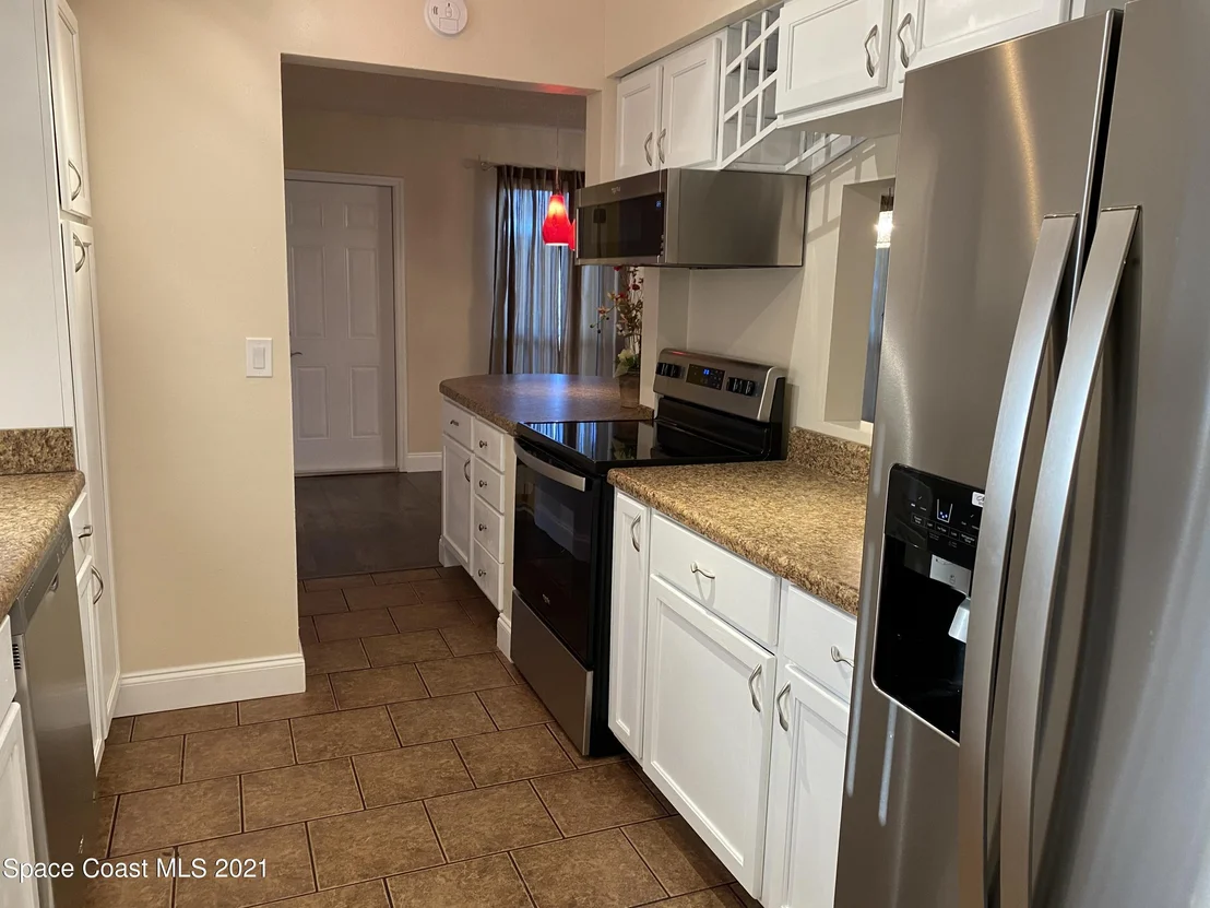 Photo of 835 Canada Street NE