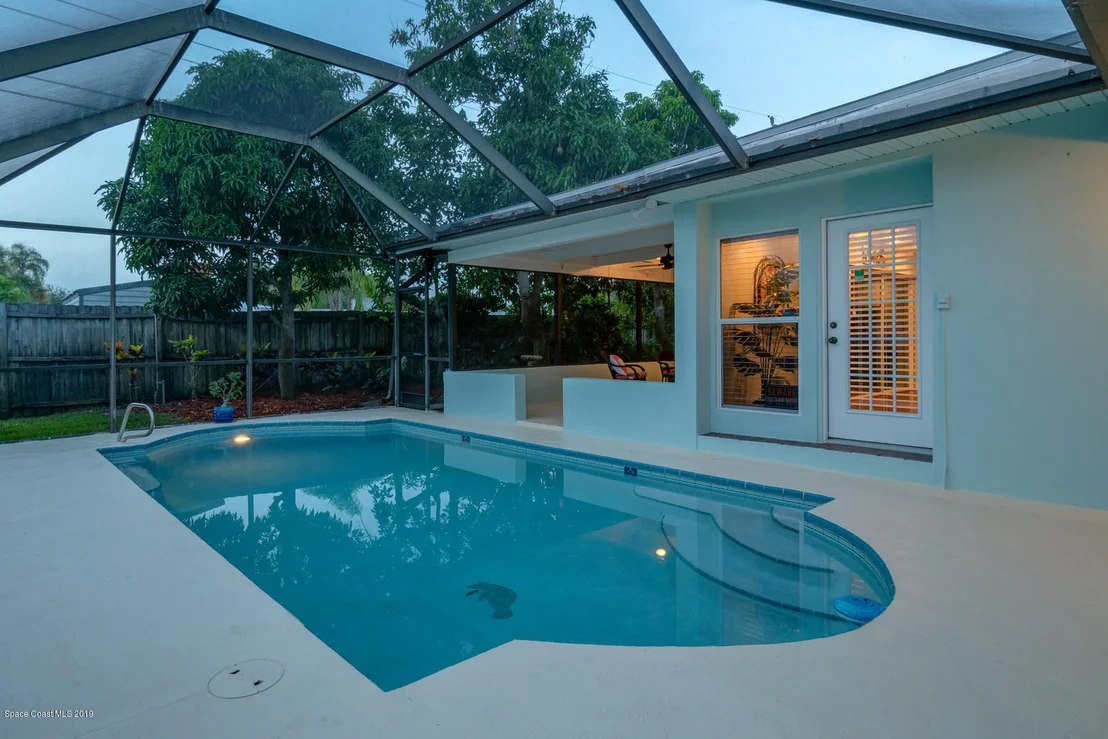 Photo of 484 Oak Ridge Drive
