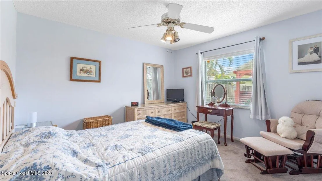 Photo of 987 Sycamore Drive