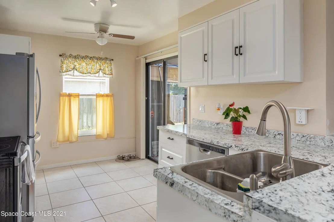 Photo of 101 Hammock Road SE