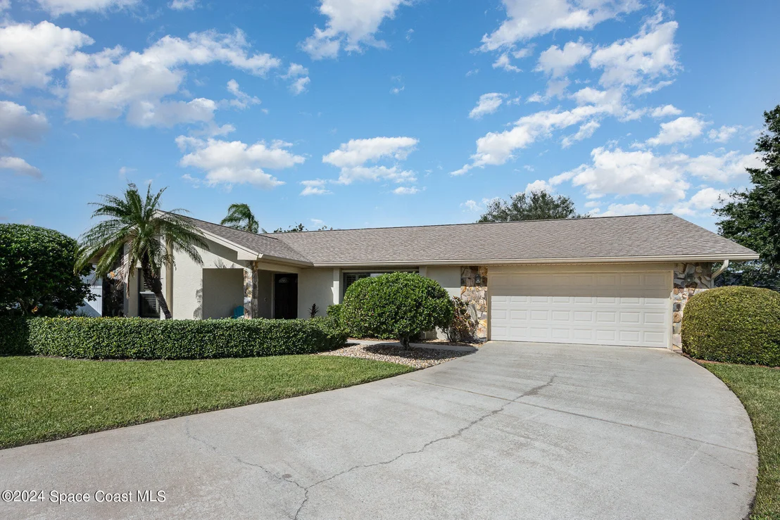 Photo of 1006 Cedarbrook Court