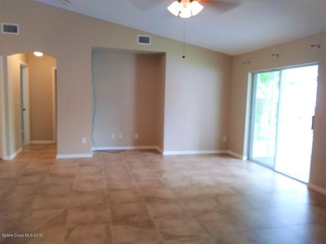 Photo of 1083 Del Mar Circle